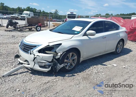 2015 Nissan Altima 2.5 Sl z USA, uszkodzony, nr VIN 1N4AL3AP4FN877956